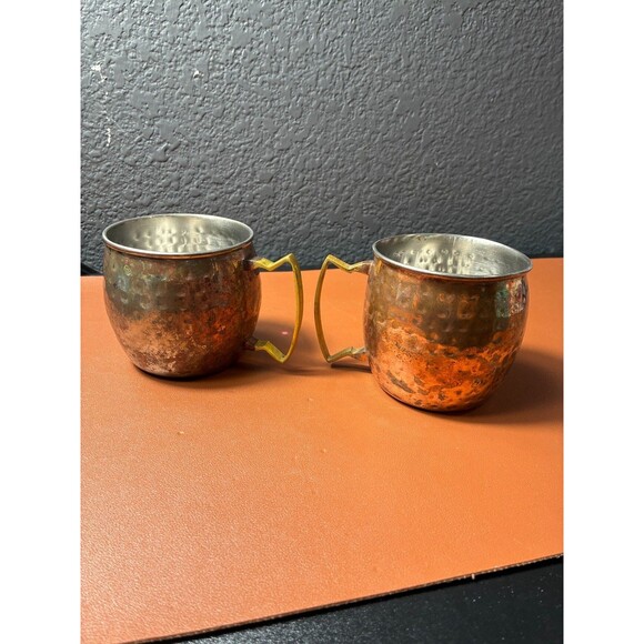 Vintage Set of 2 Decorative Hammered Metal Mugs with Brass Handles - Picture 2 of 4